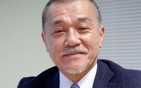 グラフィコ取締役営業本部長　秦 俊二