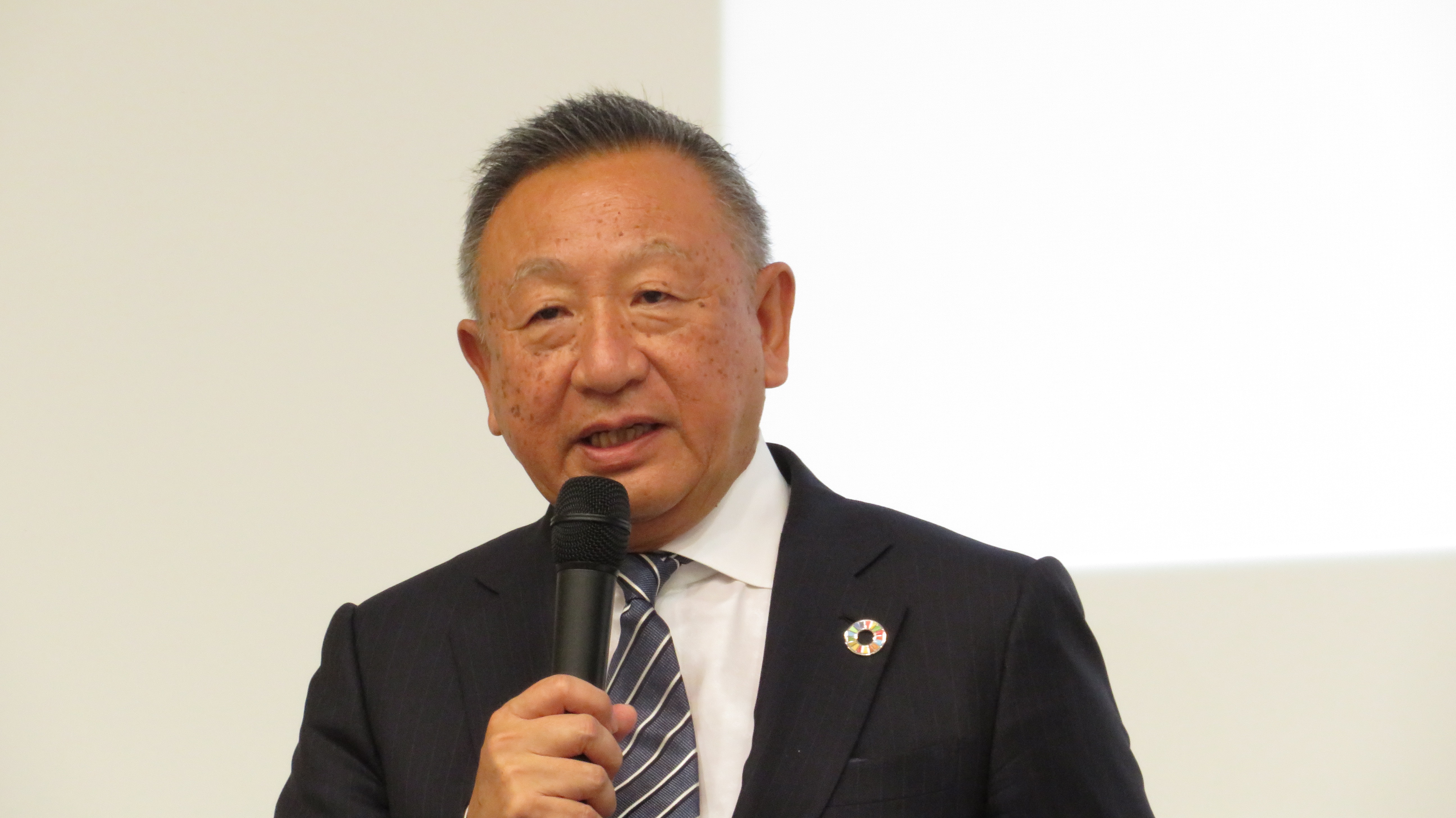 アスクルの岩田彰一郎社長