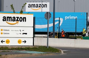 アマゾンの物流倉庫