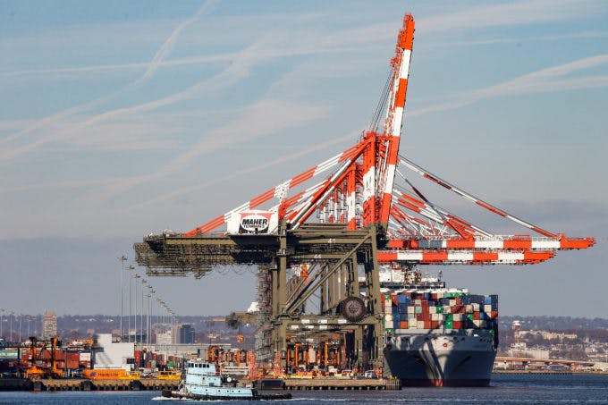 ニュージャージー州ニューアークの港