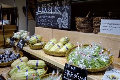 なおえつ良品市場で売られている上越産の旬の野菜や伝統野菜