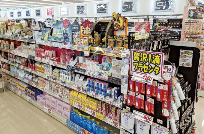 ドラッグストア店内