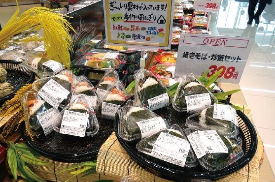 オークワ掛川店の総菜売り場