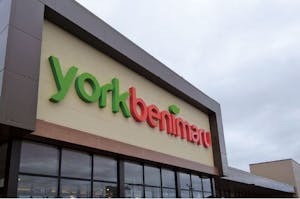 ヨークベニマルの外観