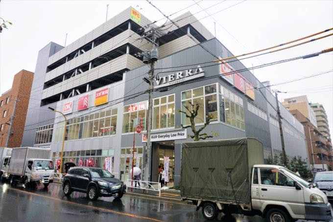 オーケーは近年強化している東京23区への出店も引き続き積極的に進める。写真は19年11月に東京都墨田区に開店した「住吉店」