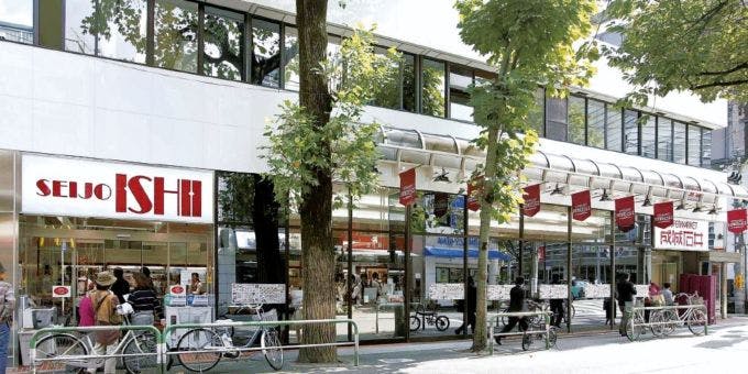 成城石井の1号店「成城店」（東京都世田谷区）