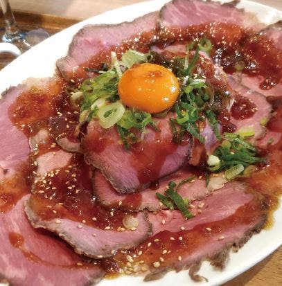 「SEIJO ISHII STYLE DELI&CAFE」の「自家製ローストビーフ丼」