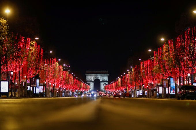 2020年12月のパリの凱旋門