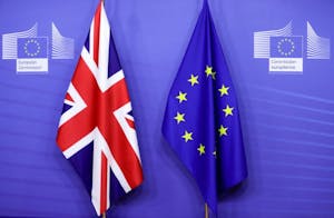 EUと英国の国旗