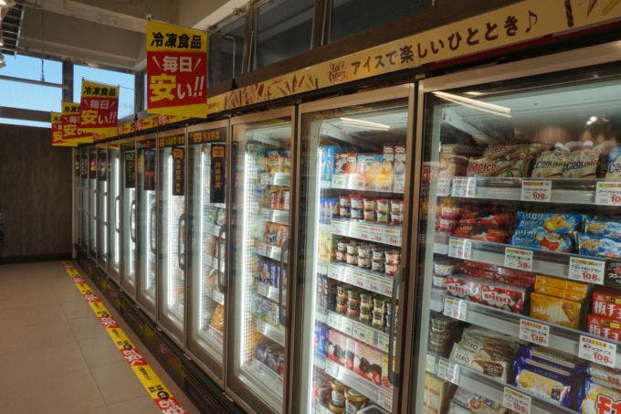 スーパーマーケットの冷凍食品売場は特売からEDLPへと大きく変わってきた