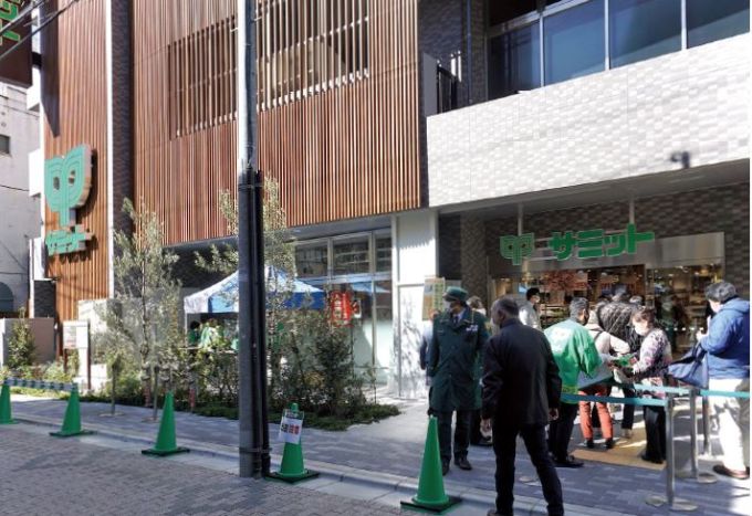 わずか238坪で19億円をねらう！サミットの西荻窪駅南店でみられた新た