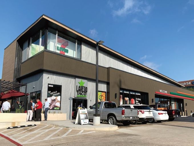 米７イレブンの外観