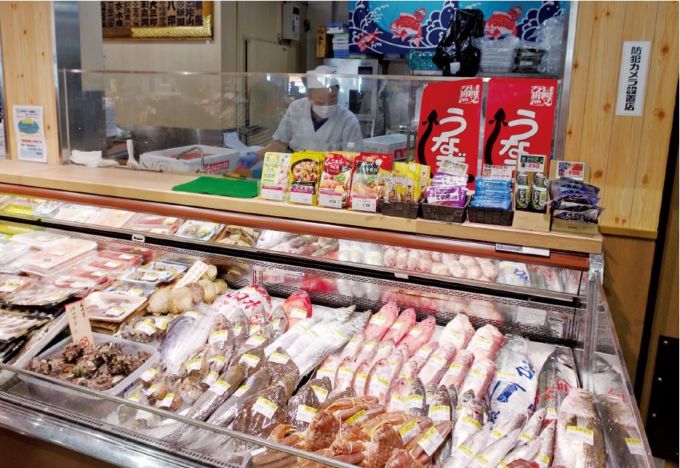 2011年に買収、「事業承継」した京都府のコスモコーポレーションの鮮魚売場