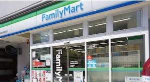 ファミリーマート