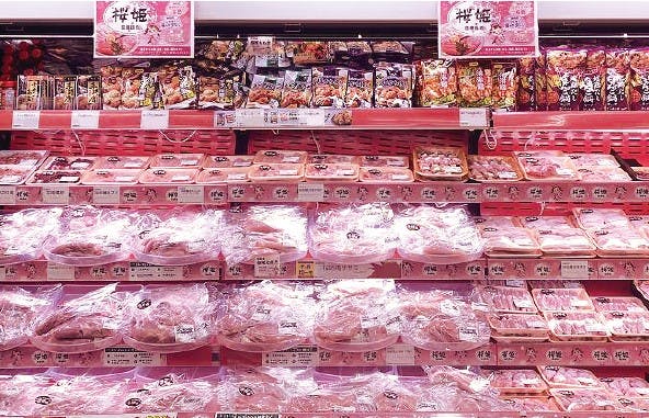 新「桜姫ちゃん」の販促物を使用した売場展開 天満屋ハピータウン　原尾島店