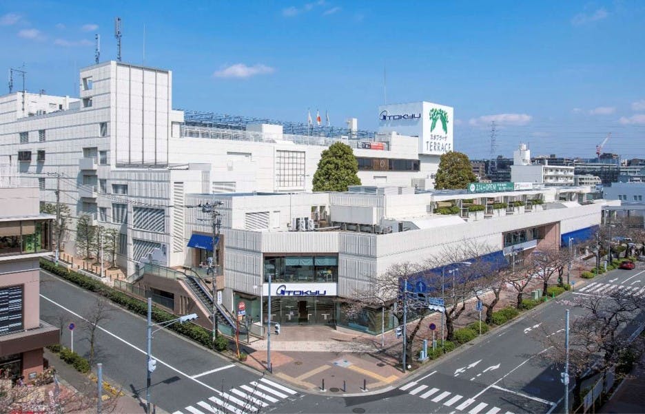 東急田園都市線・たまプラーザ駅前にある東急百貨店たまプラーザ店