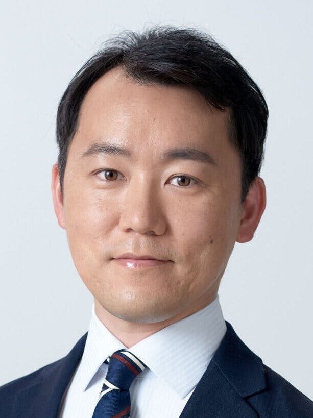 小川 哲 氏