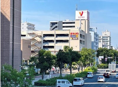 ヤオコー横浜磯子店の外観