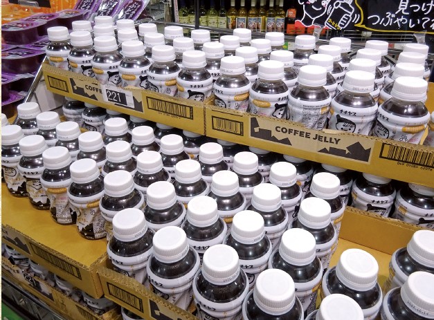 都内の西友に並ぶ「チチヤスコーヒーゼリー」