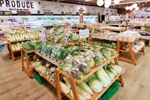 キョーエイ「三ツ合橋店」の徳島県内の生産者による野菜、果物、さらに加工品を集めた「すきとく市」