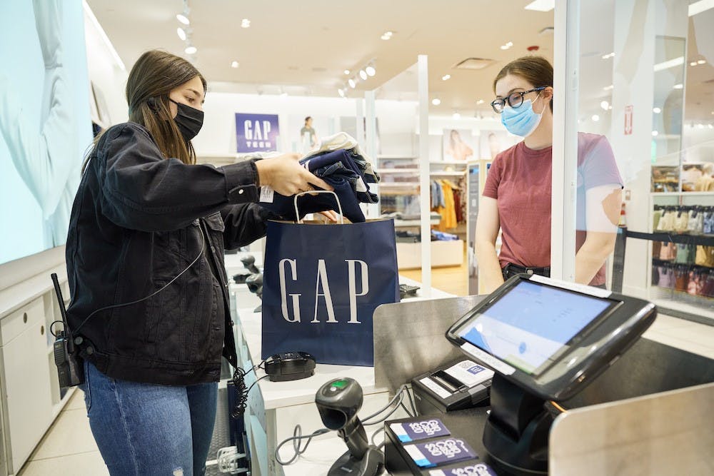 「GAP」のスタッフ