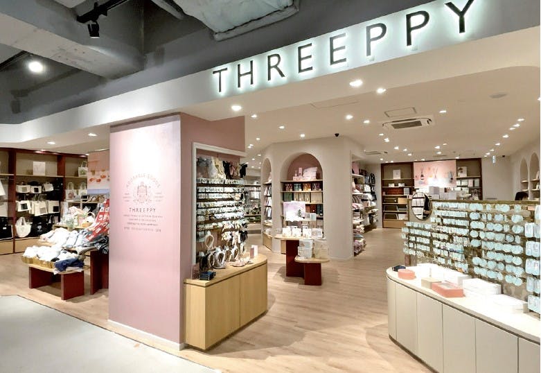 StandardProducts広島八丁堀店の2階の一角にある「THREEPPY」