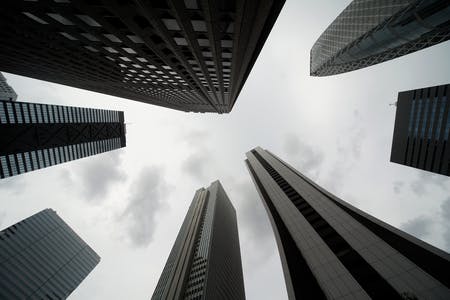 東京・新宿の高層ビル街