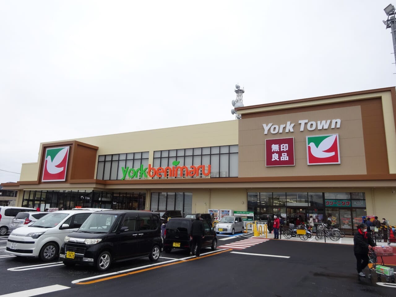 ヨークベニマル桑野店