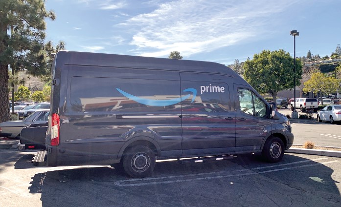 米アマゾンの配達車両