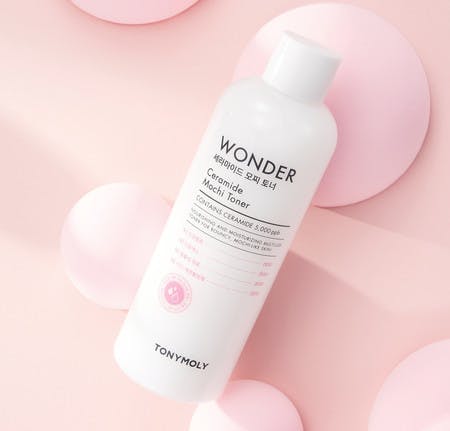 韓国化粧品ブランド「ＴＯＮＹＭＯＬＹ」の化粧水