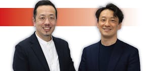 顧客時間共同CEOの奥谷孝司氏（左）とヤプリエグゼクティブ・スペシャリストの伴大二郎氏（右）