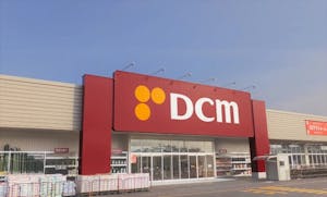 「DCM寿店」
