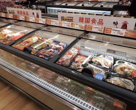 ゆめマート西条　冷凍食品コーナーの「韓国食品」専用什器