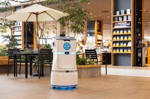 イオンモールの自律走行ロボットが白山店で配送をするイメージ