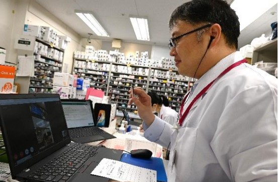 イオン薬局のオンライン服薬指導サービス「curonお薬サポート」