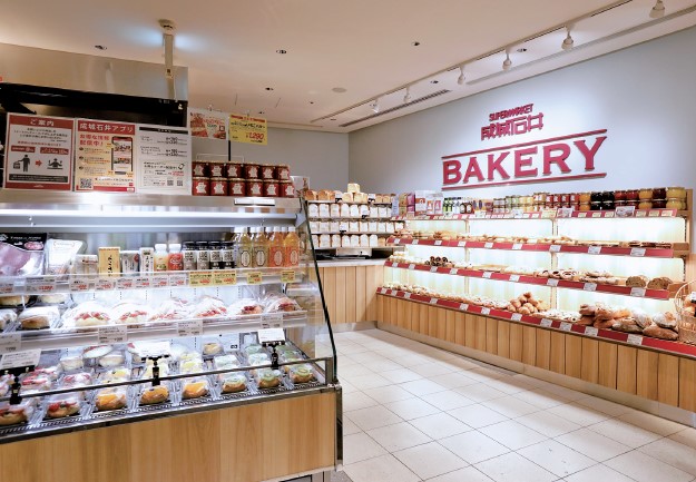 成城石井BAKERYの店内