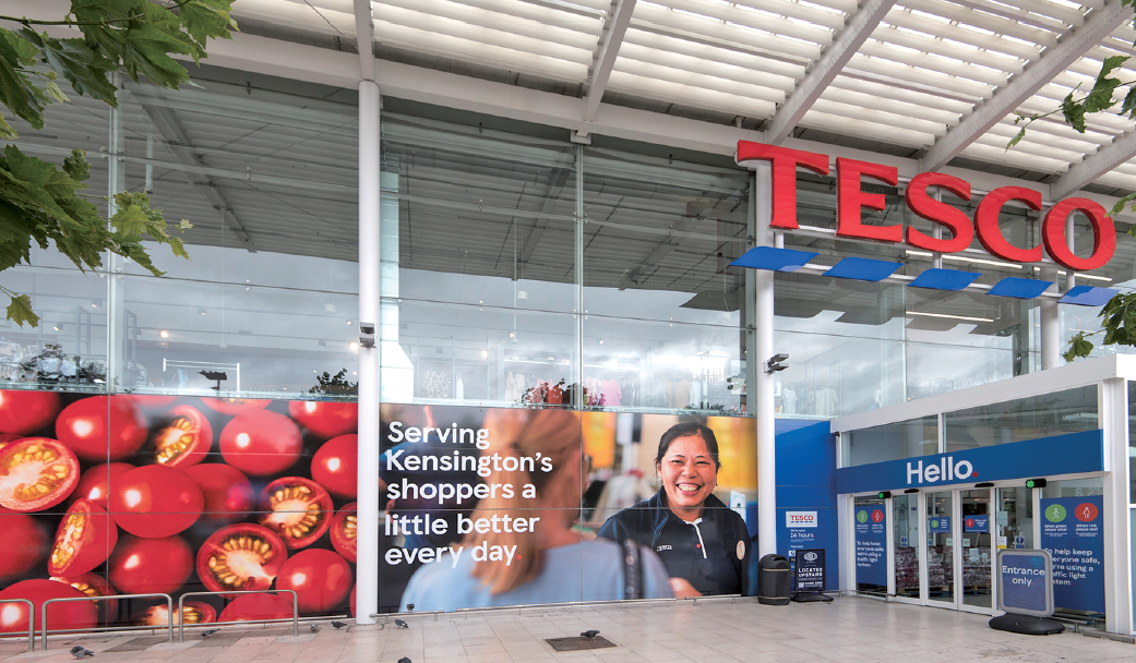 英国のテスコ外観
