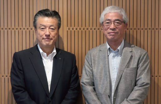 お魚たんぱく健康研究会 会長の渡部終五氏（右）、事務局長の鈴木博晶氏（左）