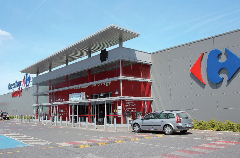 カルフール外観