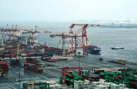 東京港の青海コンテナ埠頭