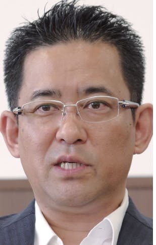 高巢基彦氏