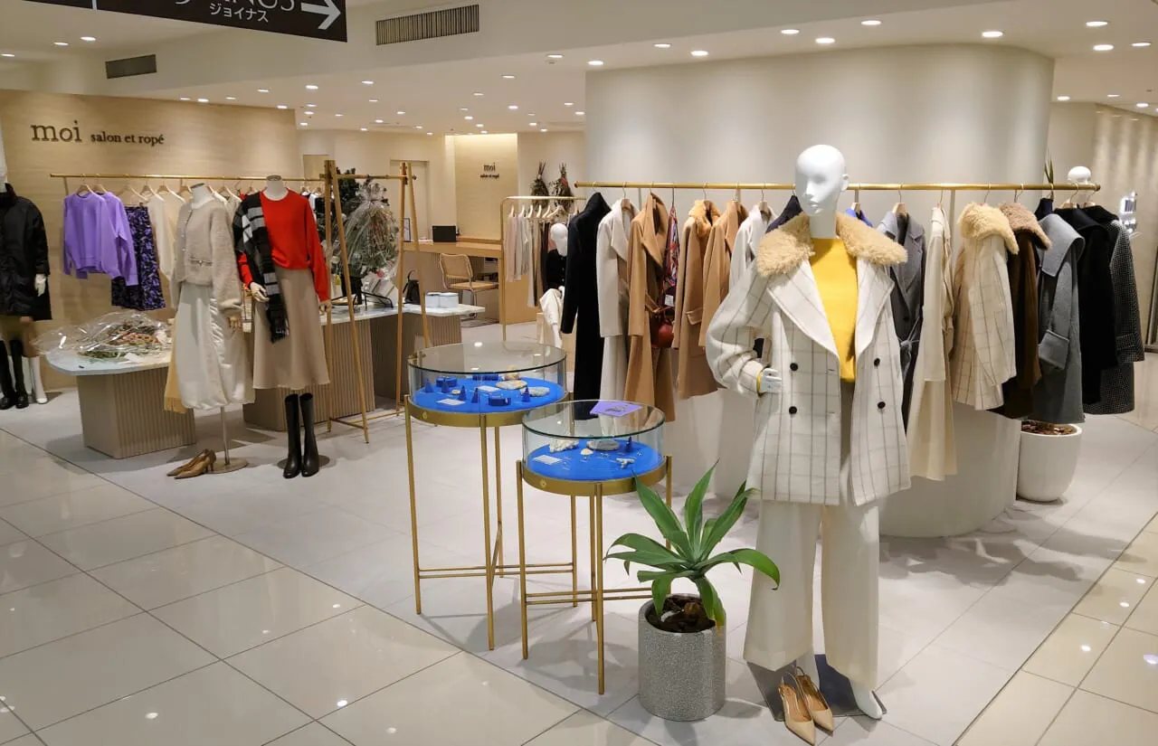 百貨店の婦人服売場で異変！？高島屋がジュンとのコラボショップを立ち 
