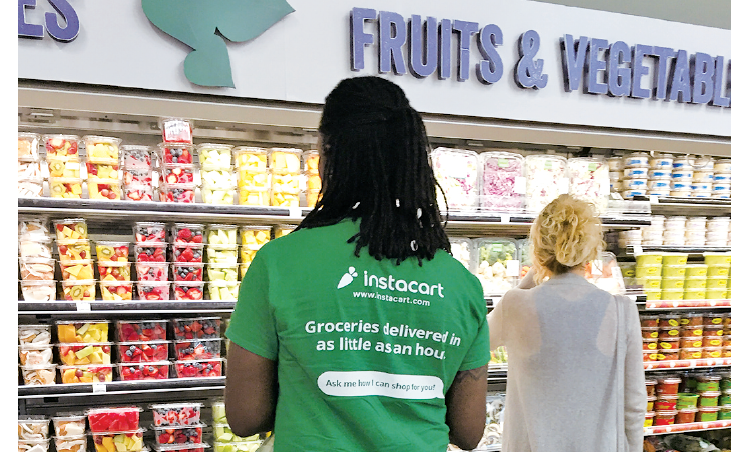 インスタカート店内、従業員と客