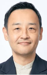 青山商事EC事業部長の新谷知泰氏