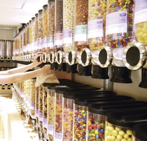 小売店での量り売りの導入は、この10年で右肩上がりで進んでいる