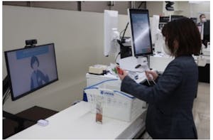 ローソンのアバターによる接客