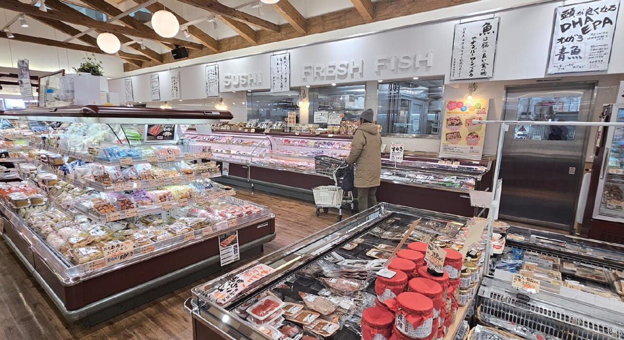 スーパーまるおか店内