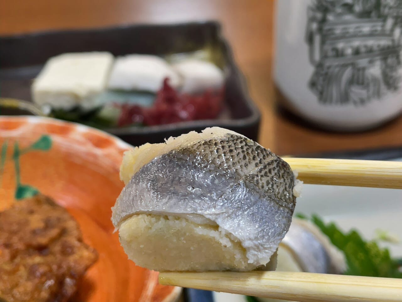 “しゃり”の代わりに“おから”が使われいる「丸ずし」