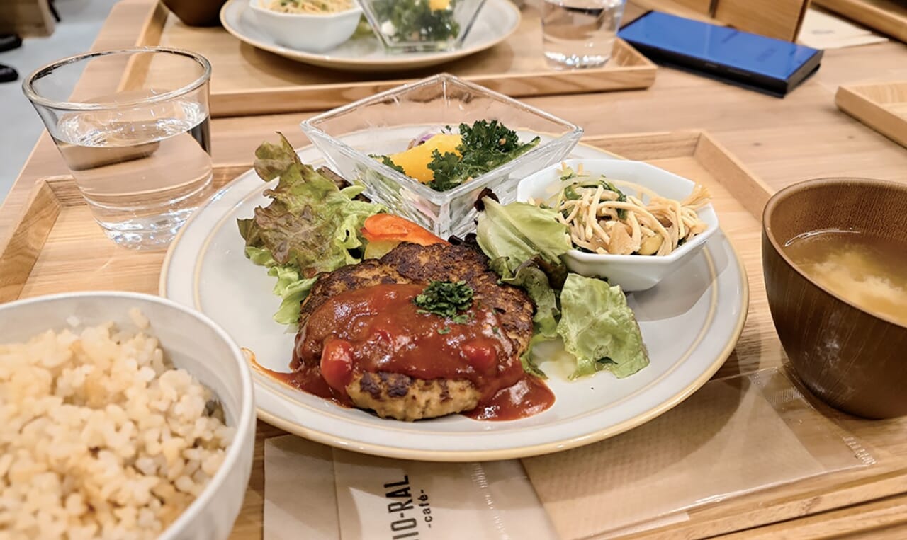 カフェで提供している「選べるランチプレート」