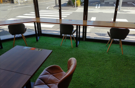 「セルフカフェ」の店内